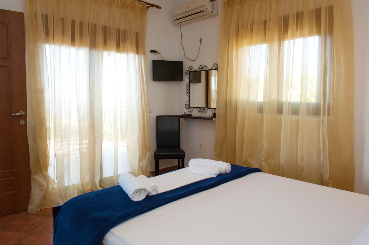 Apartments Villa L&M Skiathos Kalivia  外观 照片