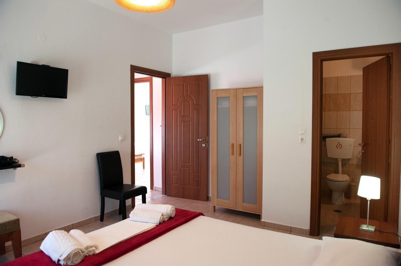 Apartments Villa L&M Skiathos Kalivia  外观 照片